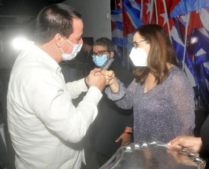 Gobierno cubano premia a Mariela Castro con la Orden Carlos J. Finlay por su “contribución a la salud”