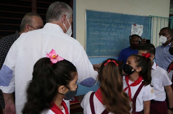 Díaz-Canel pide que las escuelas cubanas 
