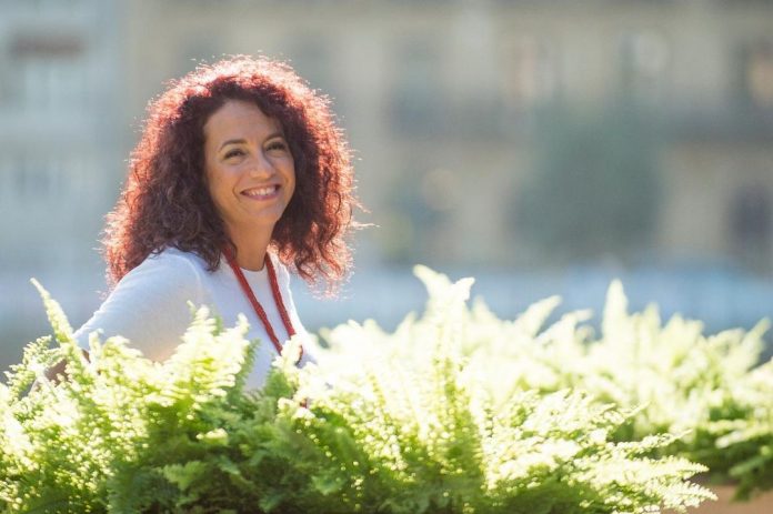 Hoy cumple 51 años de edad la popular actriz cubana Laura de la Uz